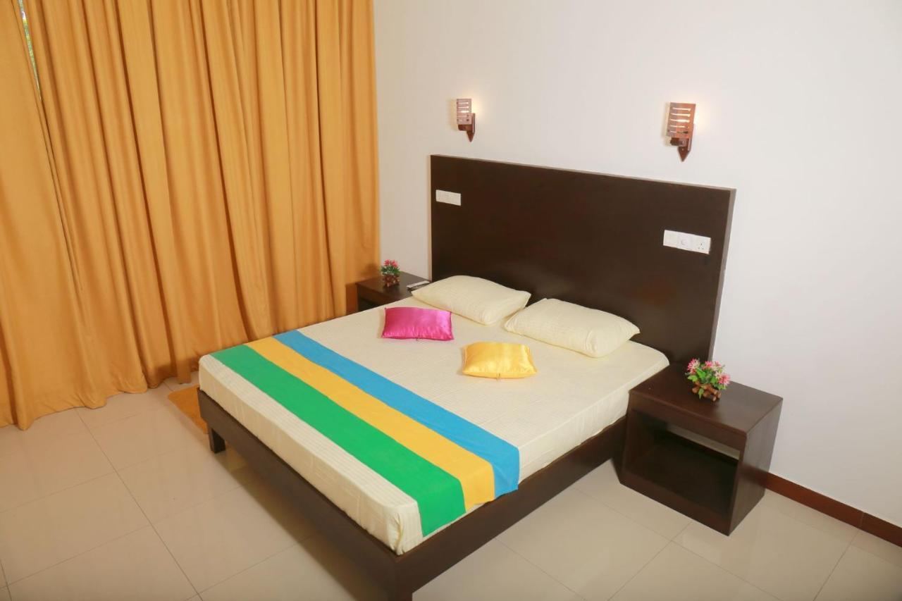 Jayaa Beach Talpe Exterior photo