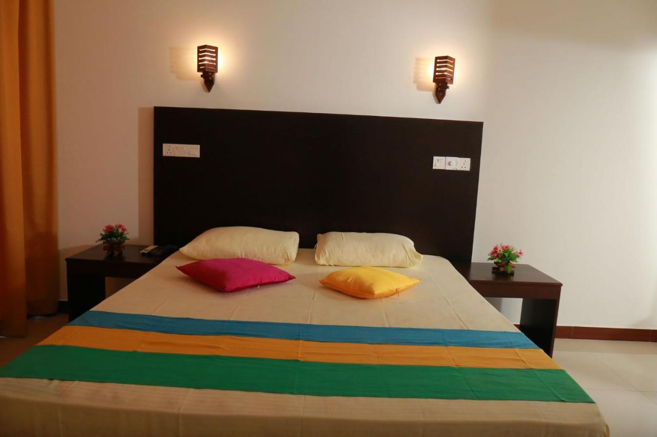 Jayaa Beach Talpe Exterior photo